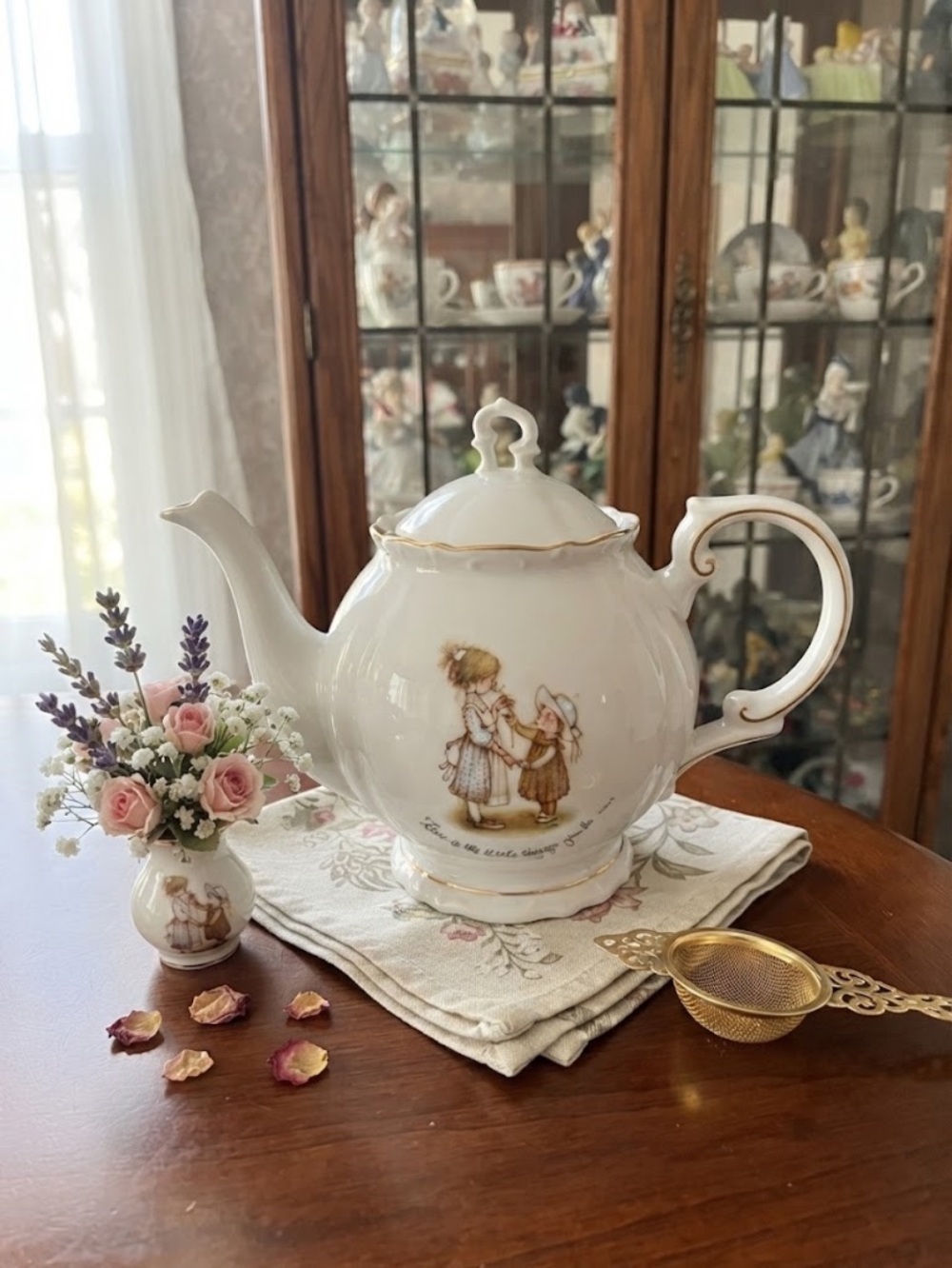 Vintage HOLLY HOBBIE PORCELAIN Tea Kettle RARE!
